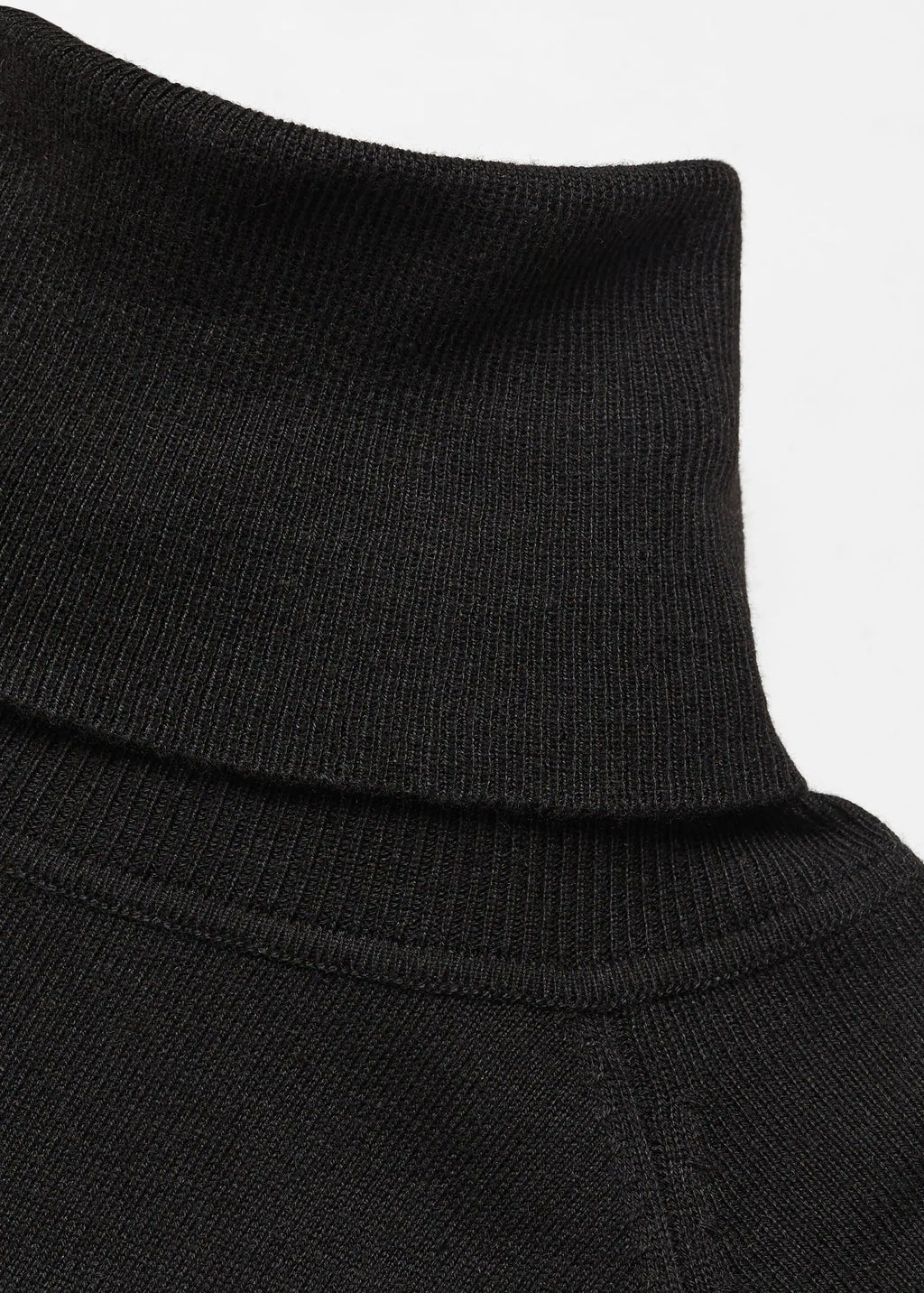 Jersey punto fino cuello vuelto