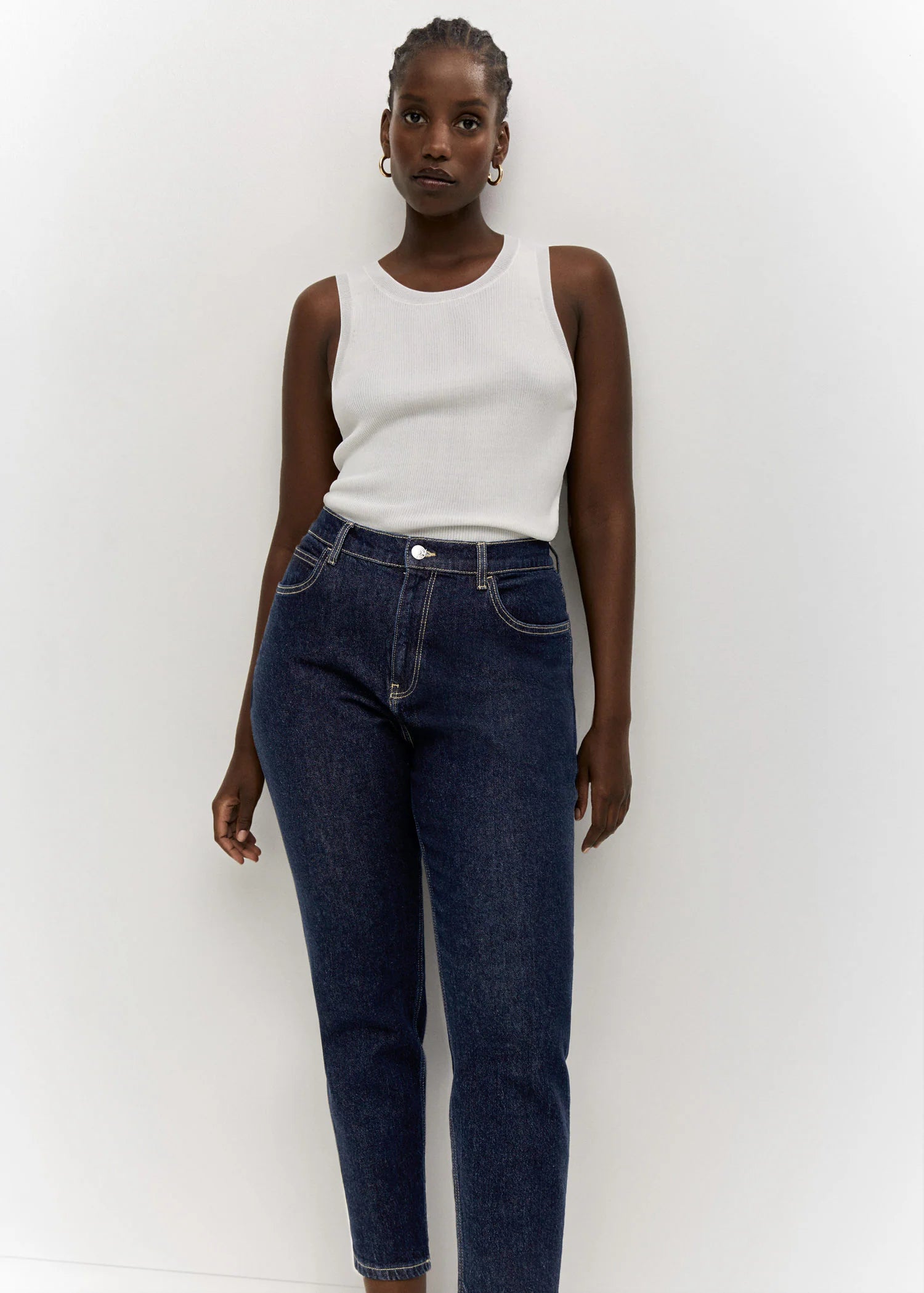 Jeans mom confort tiro alto