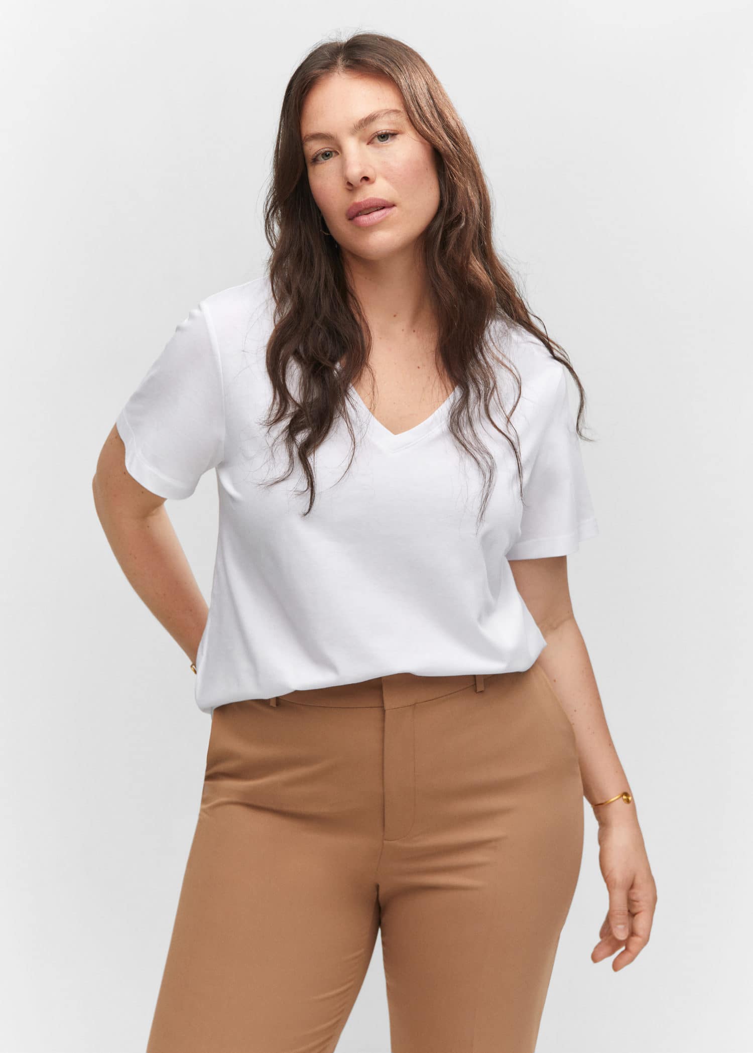 Camiseta algodón cuello pico