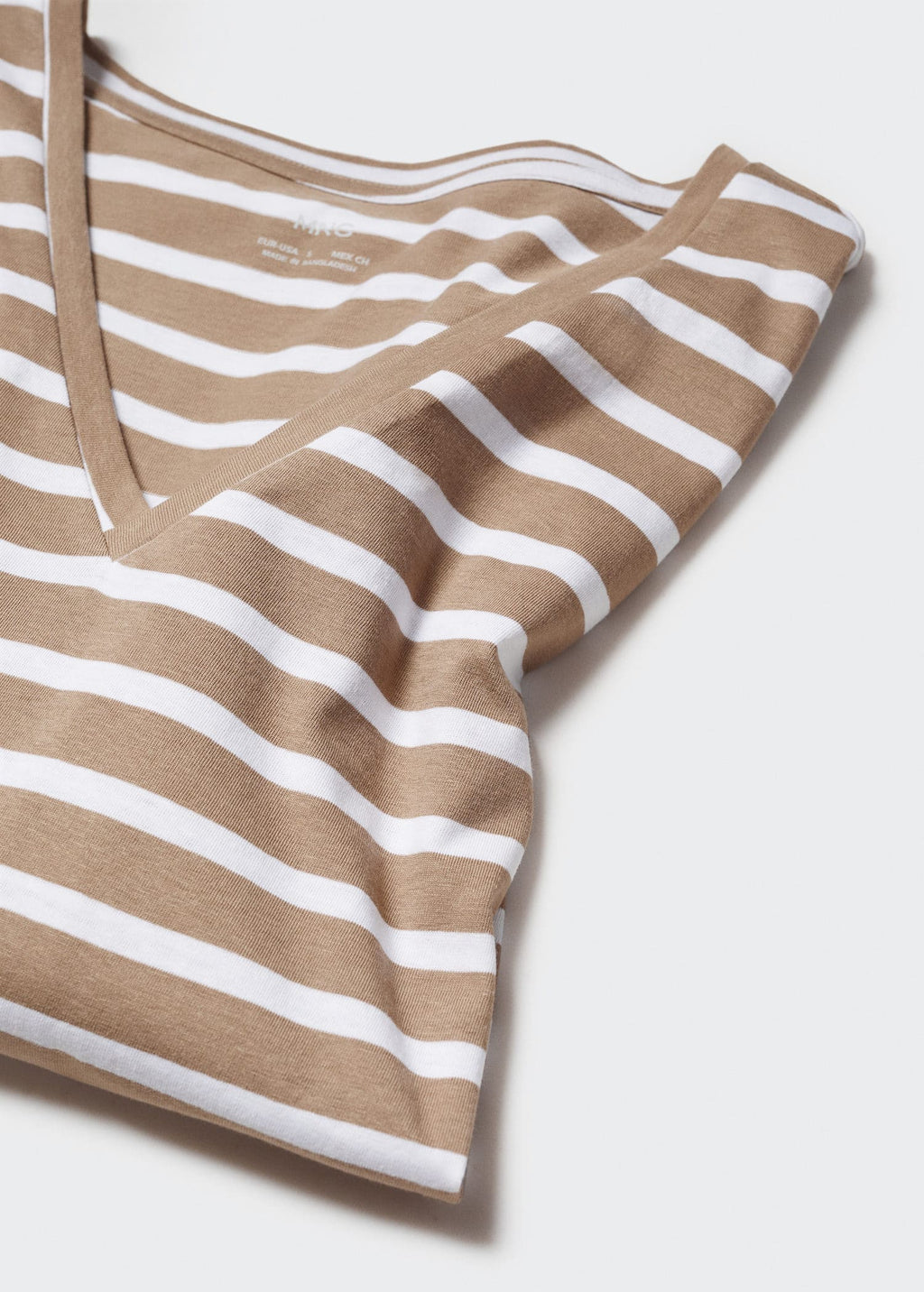 Camiseta algodón cuello pico