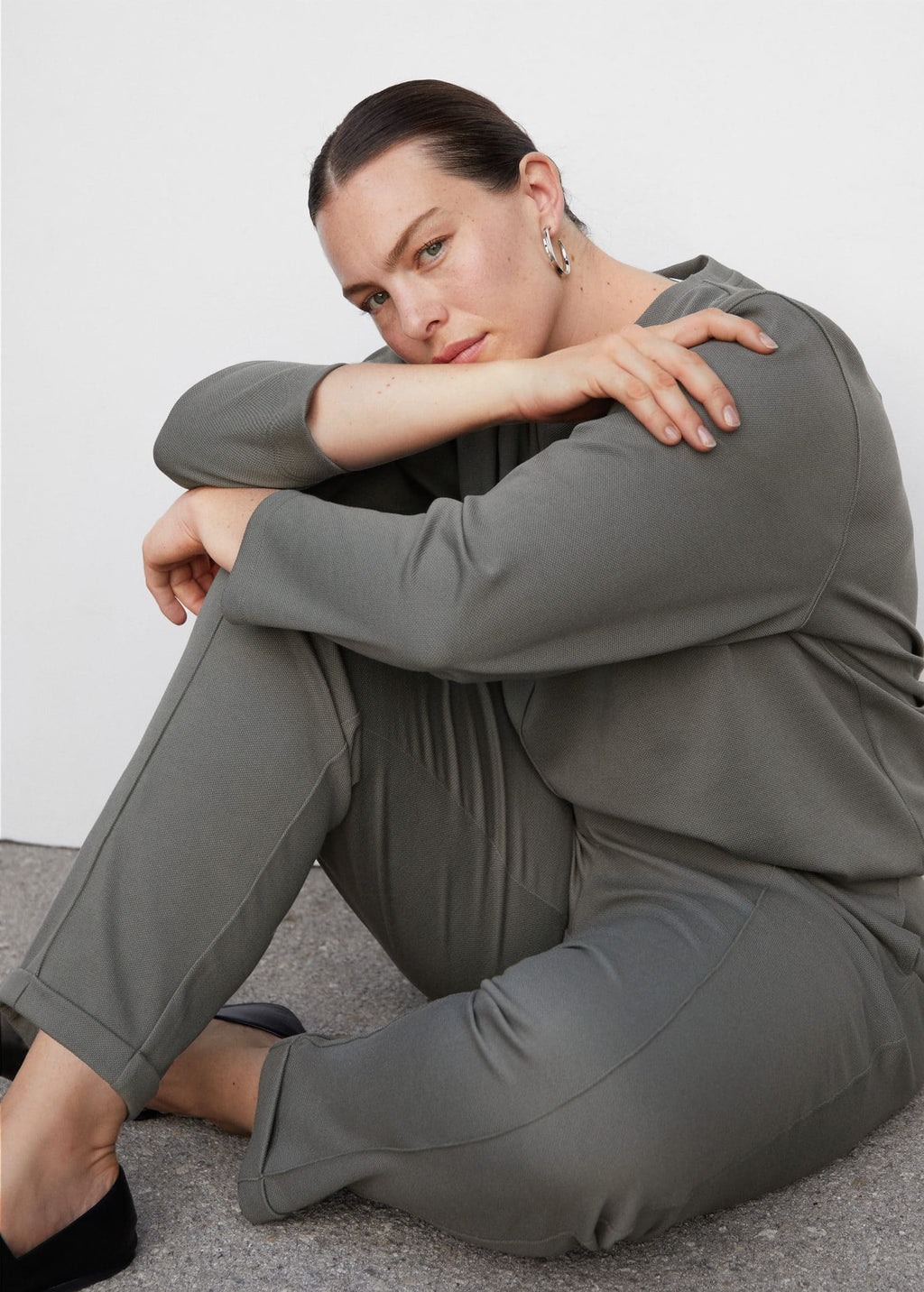 Pantalón jogger costuras