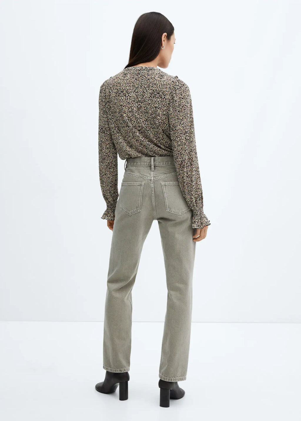 Blusa fluida volante
