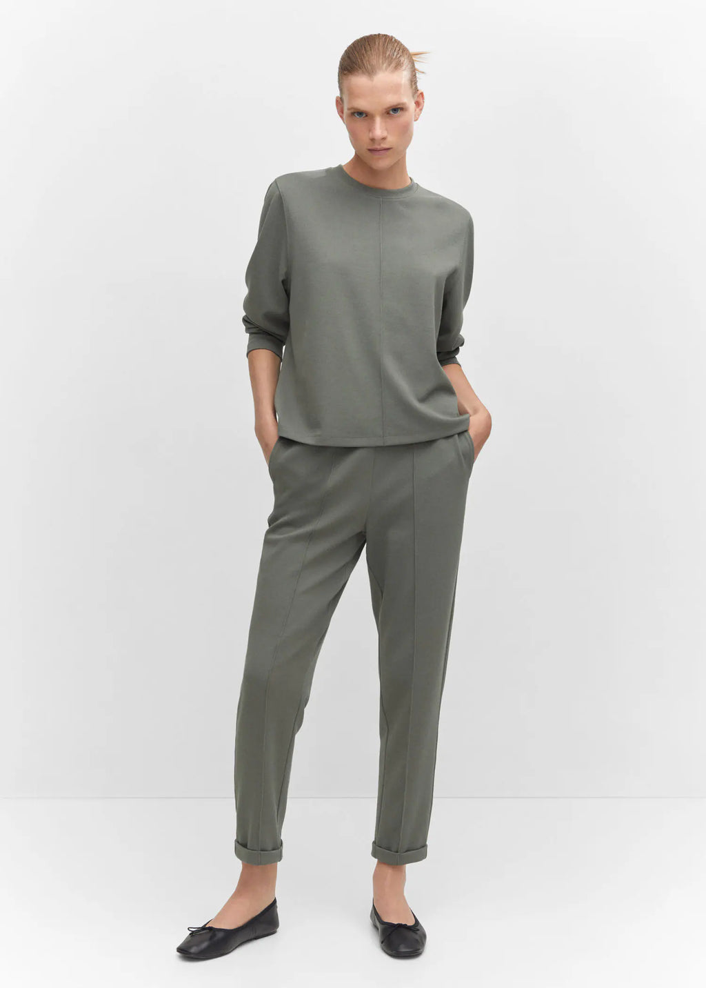 Pantalón jogger costuras