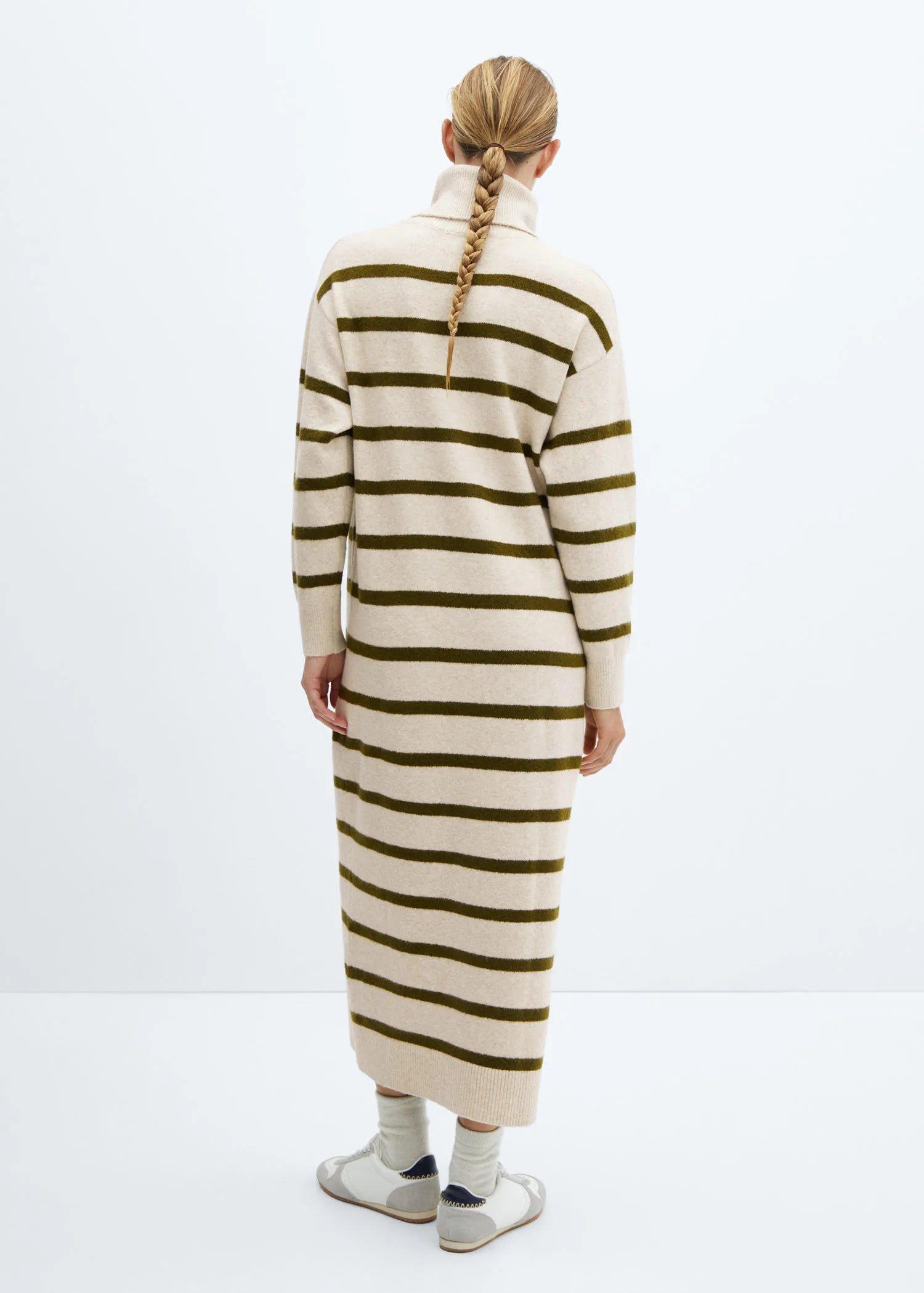 Vestido punto cuello vuelto