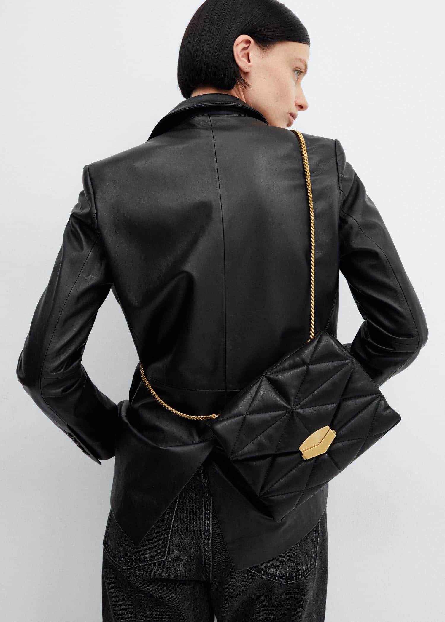 Bolso acolchado solapa