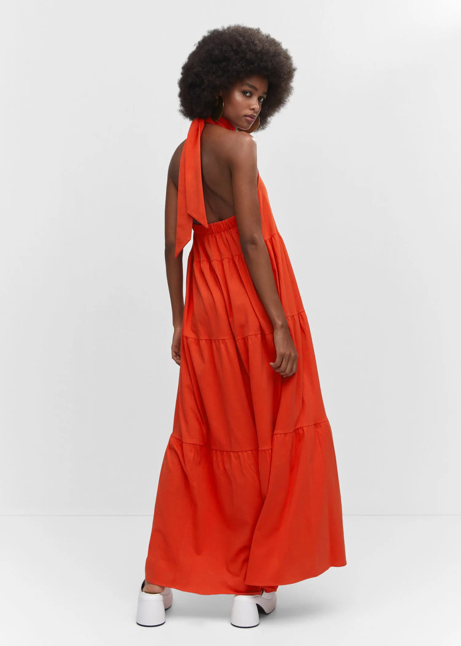 Vestido halter espalda abierta