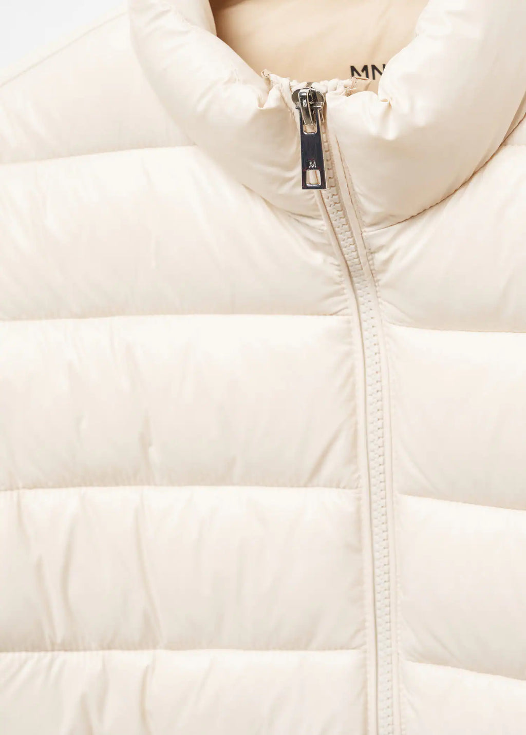 Anorak acolchado bolsillos