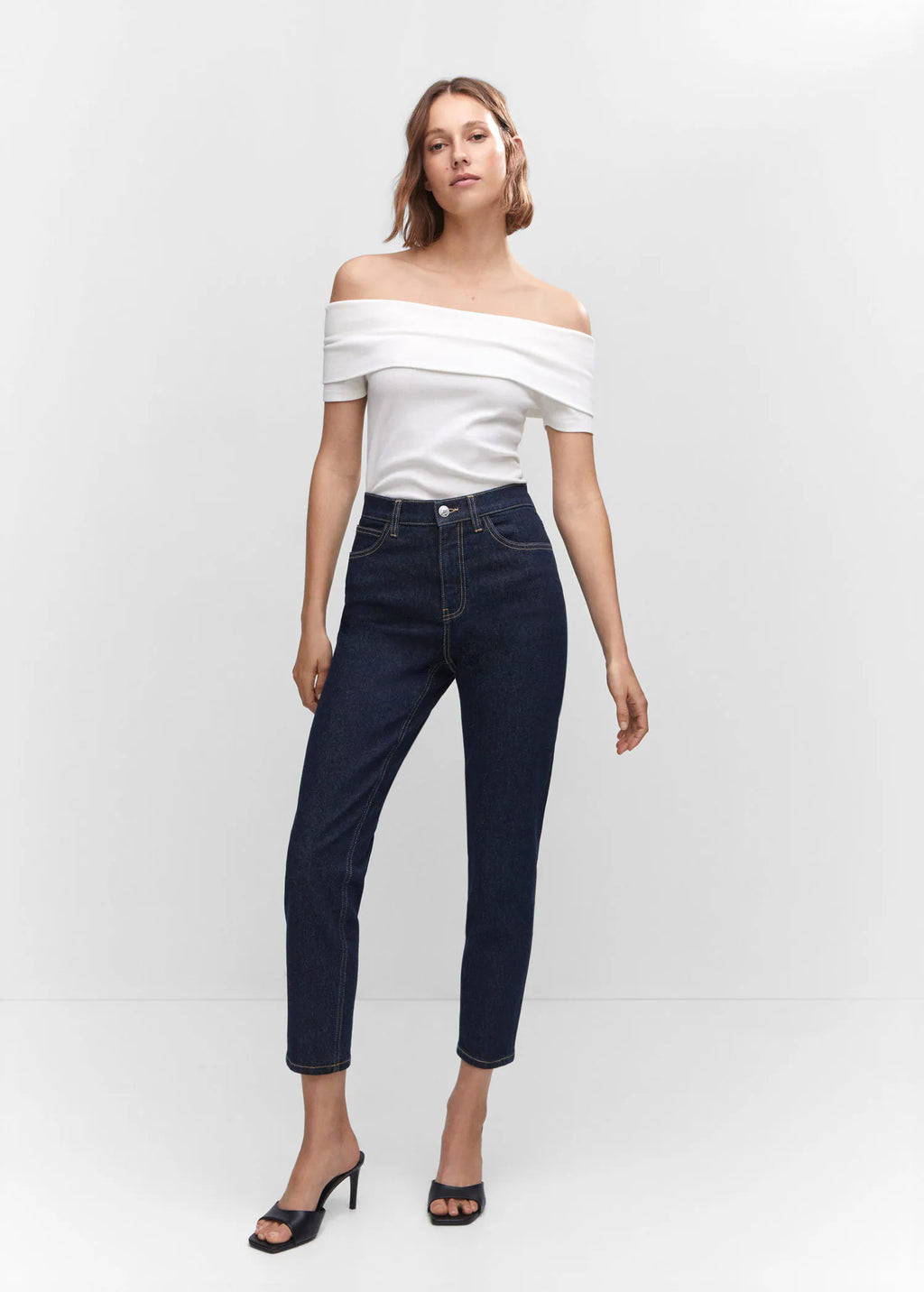 Jeans mom confort tiro alto