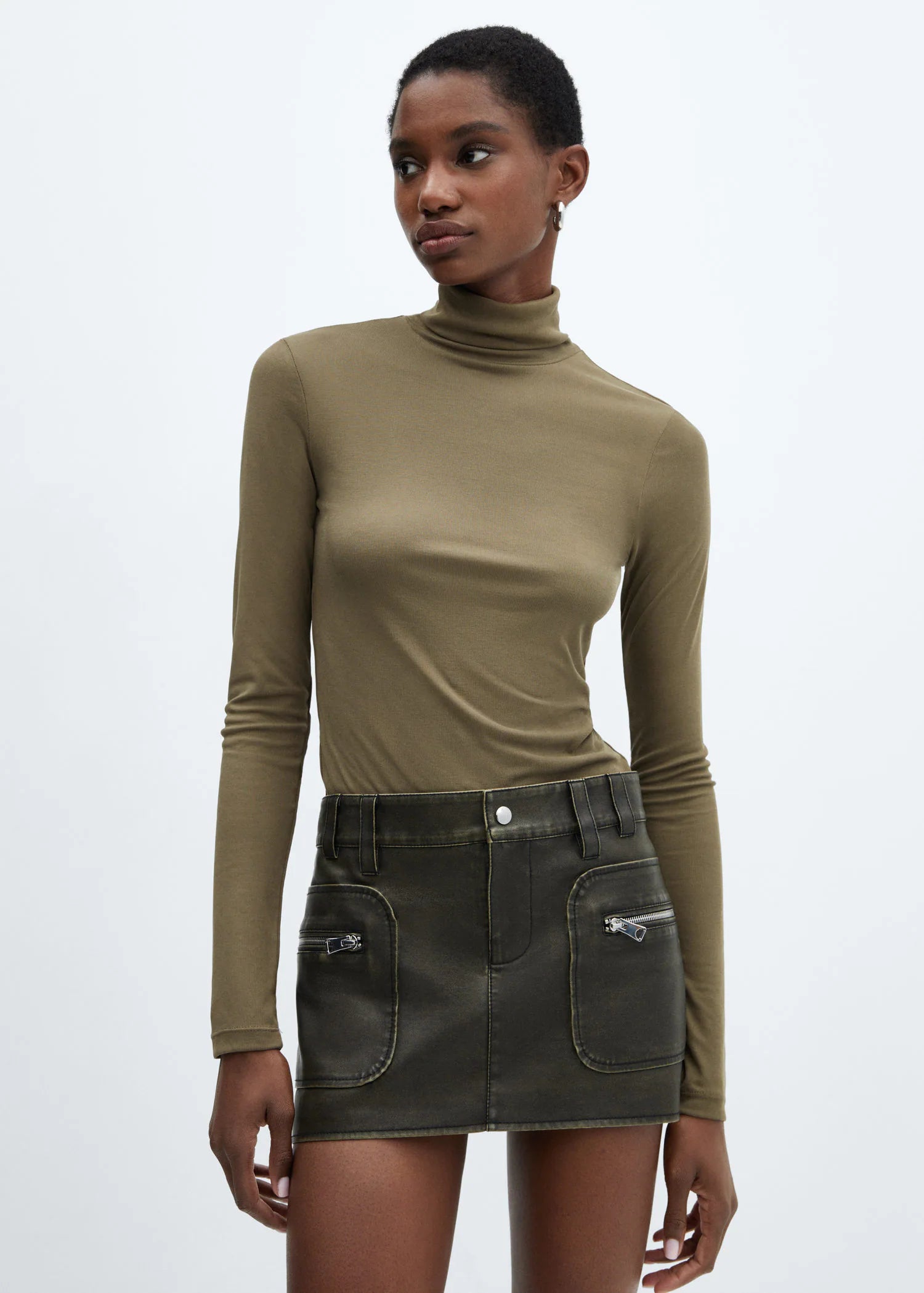 Camiseta modal cuello vuelto
