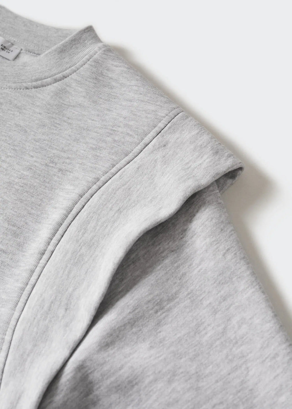 Sudadera hombros acolchados