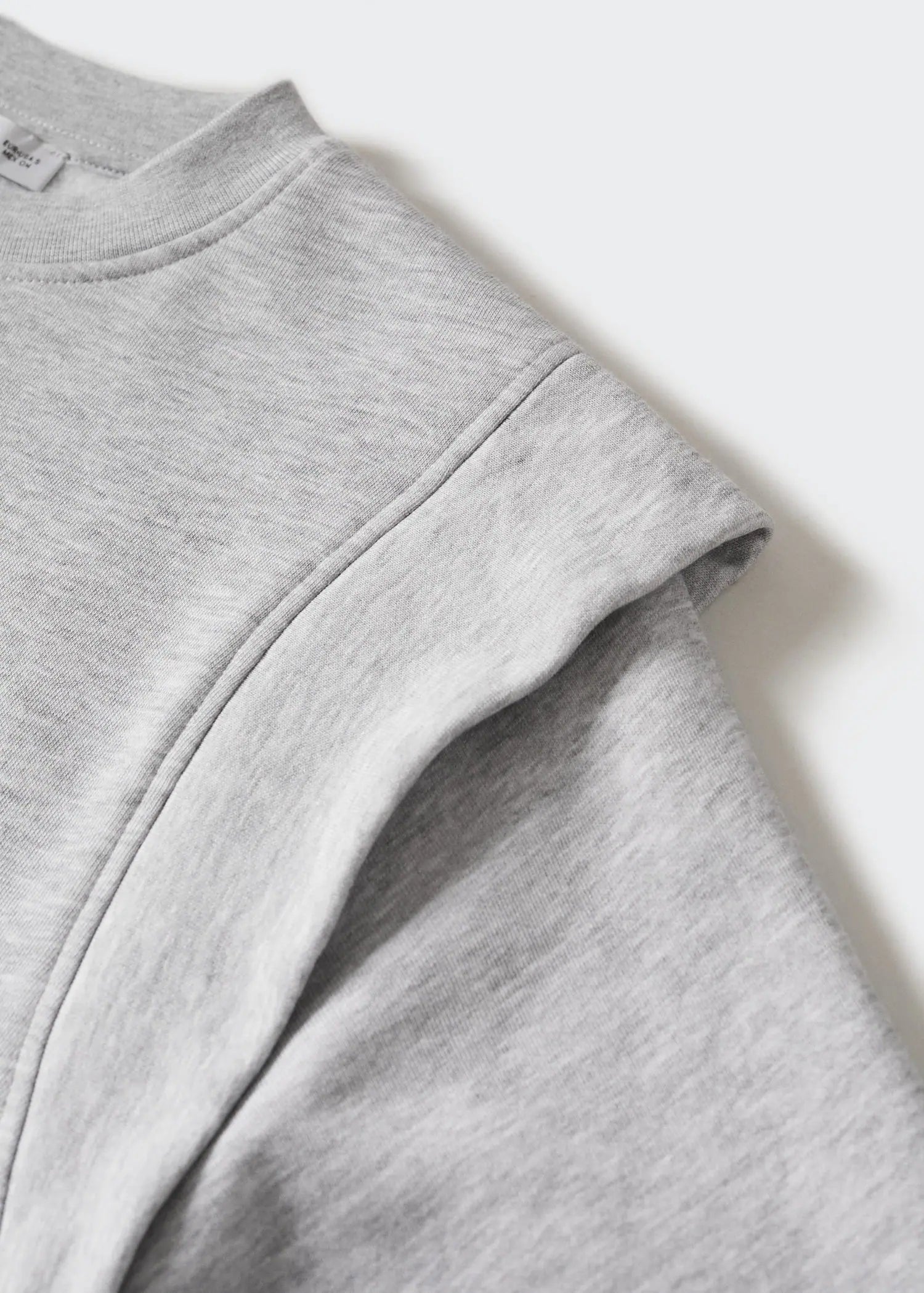 Sudadera hombros acolchados