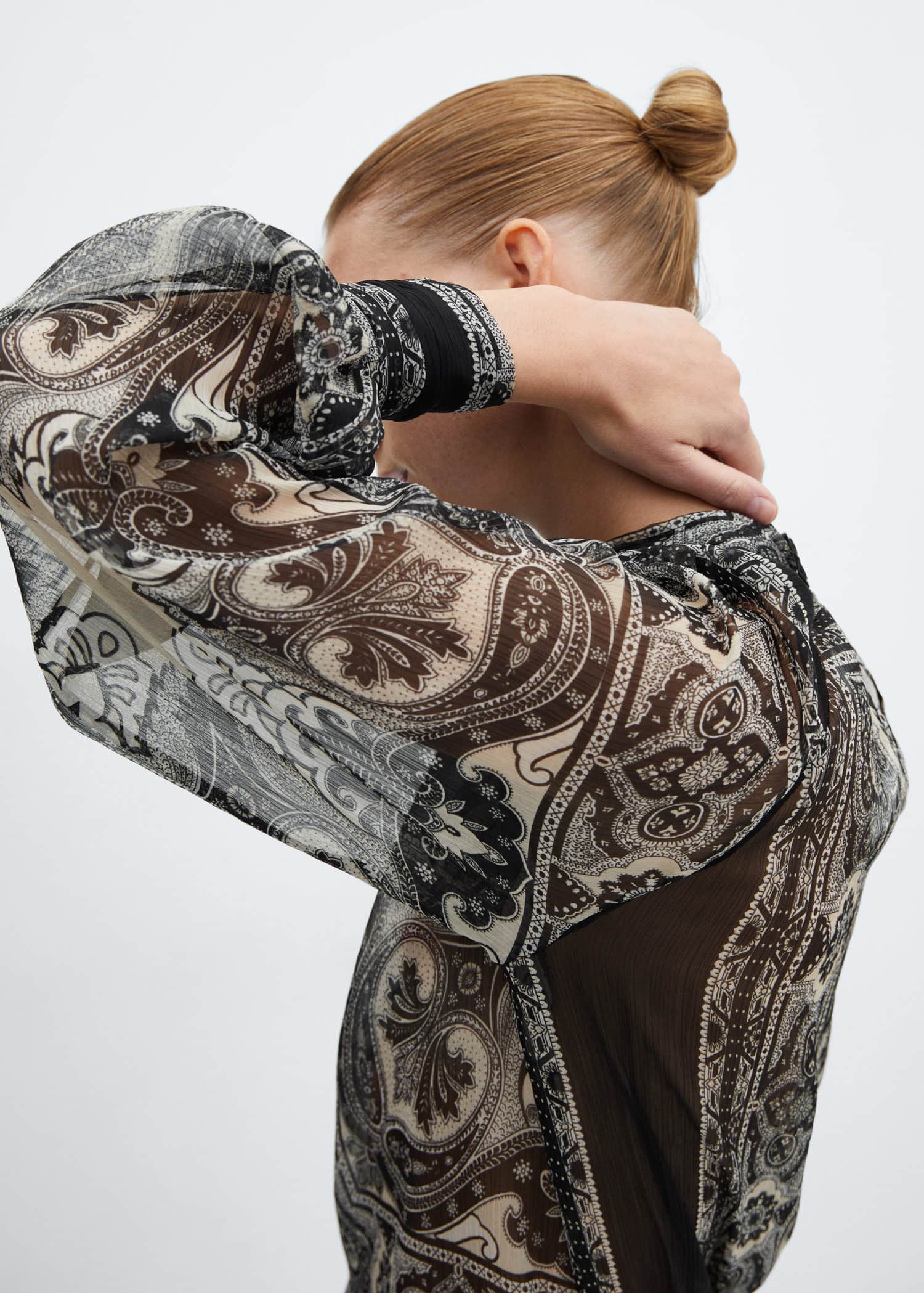 Blusa semitransparente estampada