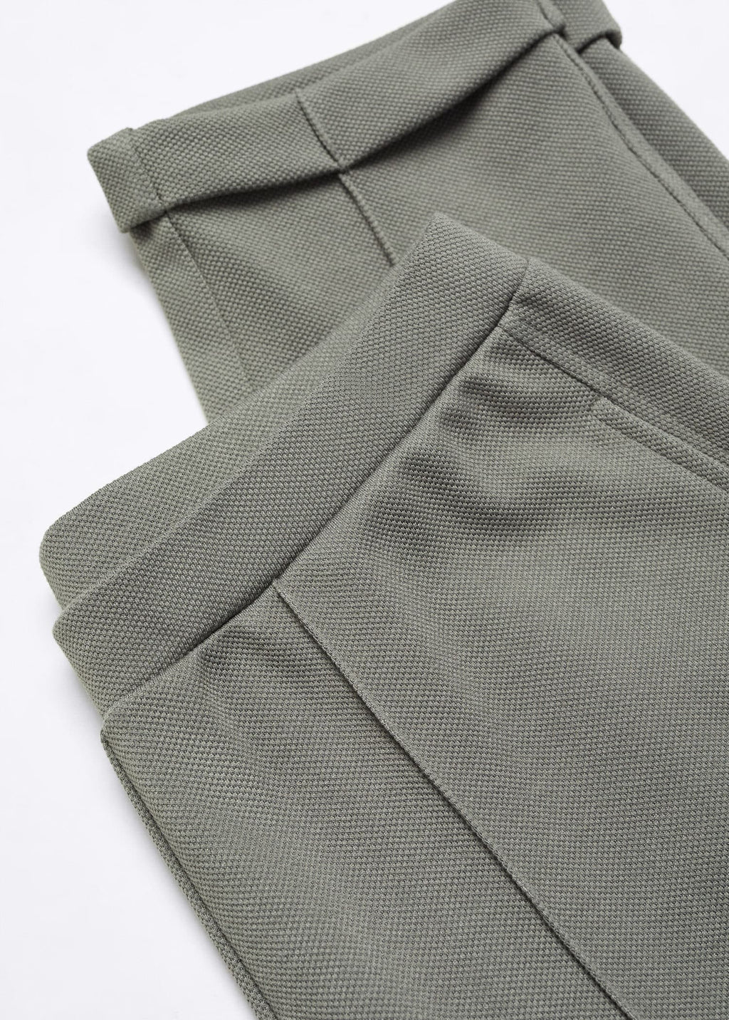 Pantalón jogger costuras
