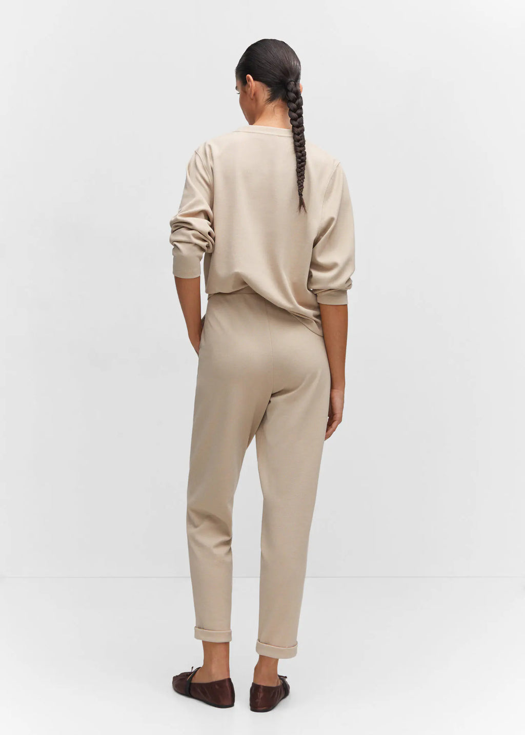 Pantalón jogger costuras
