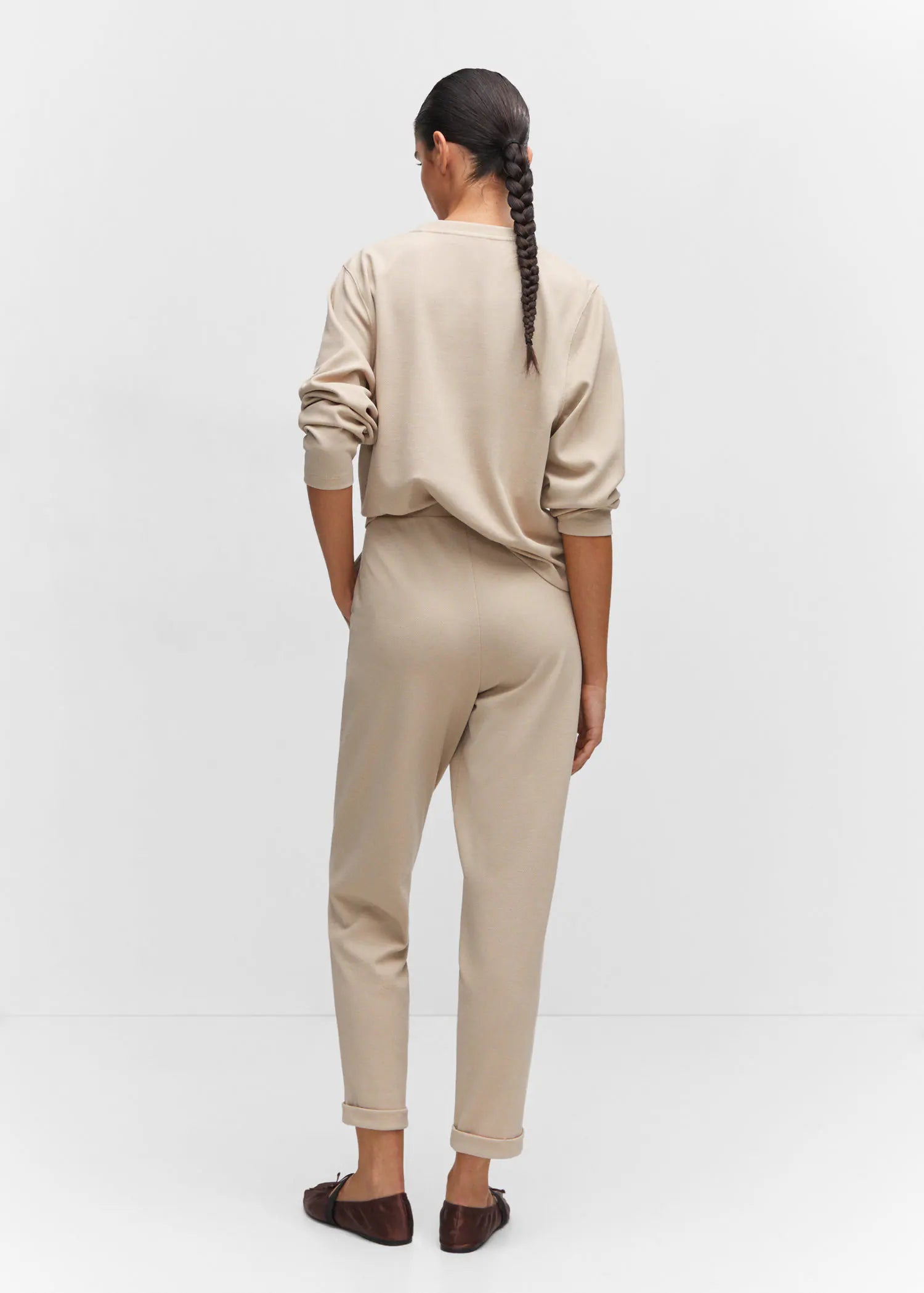 Pantalón jogger costuras