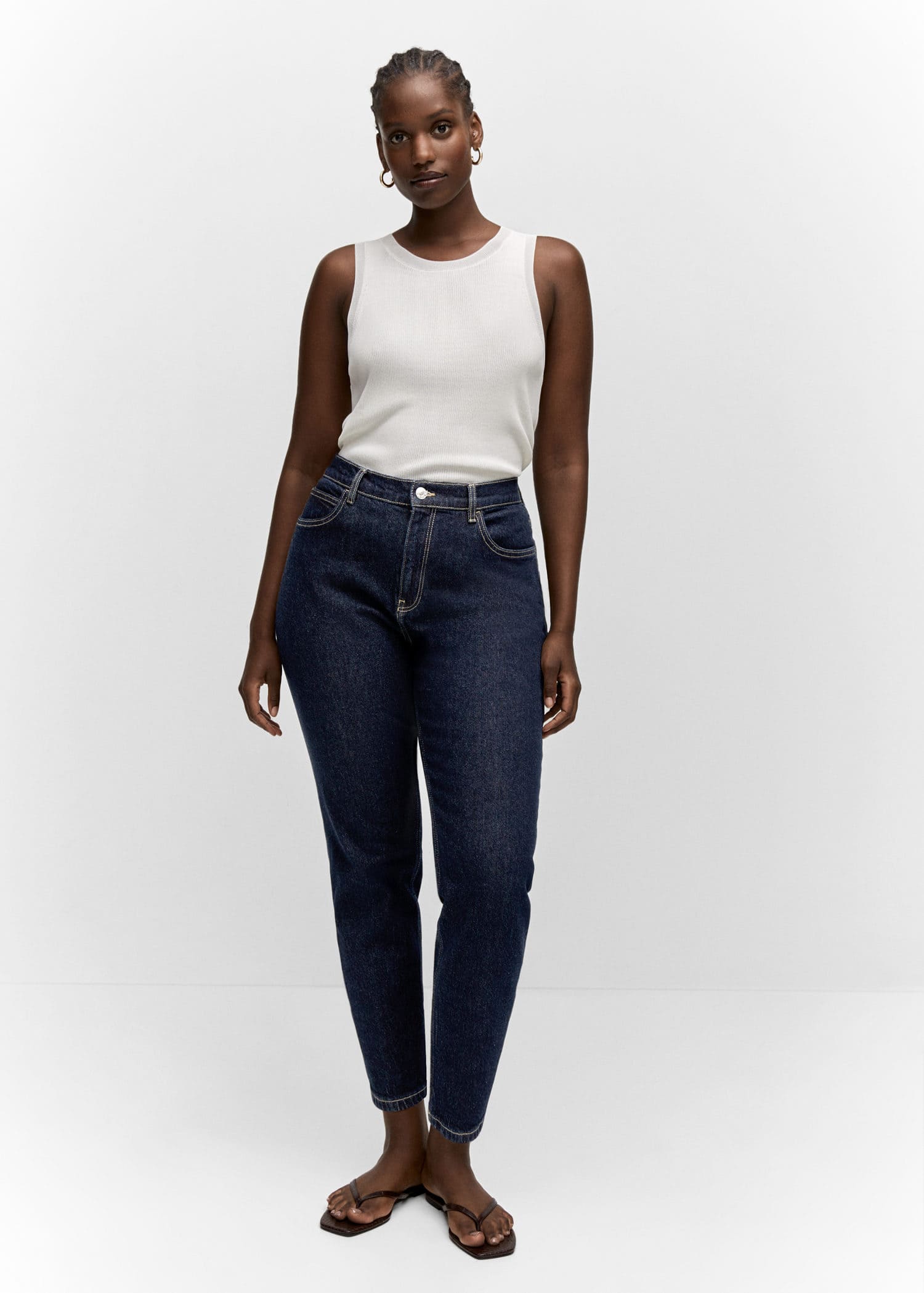 Jeans mom confort tiro alto
