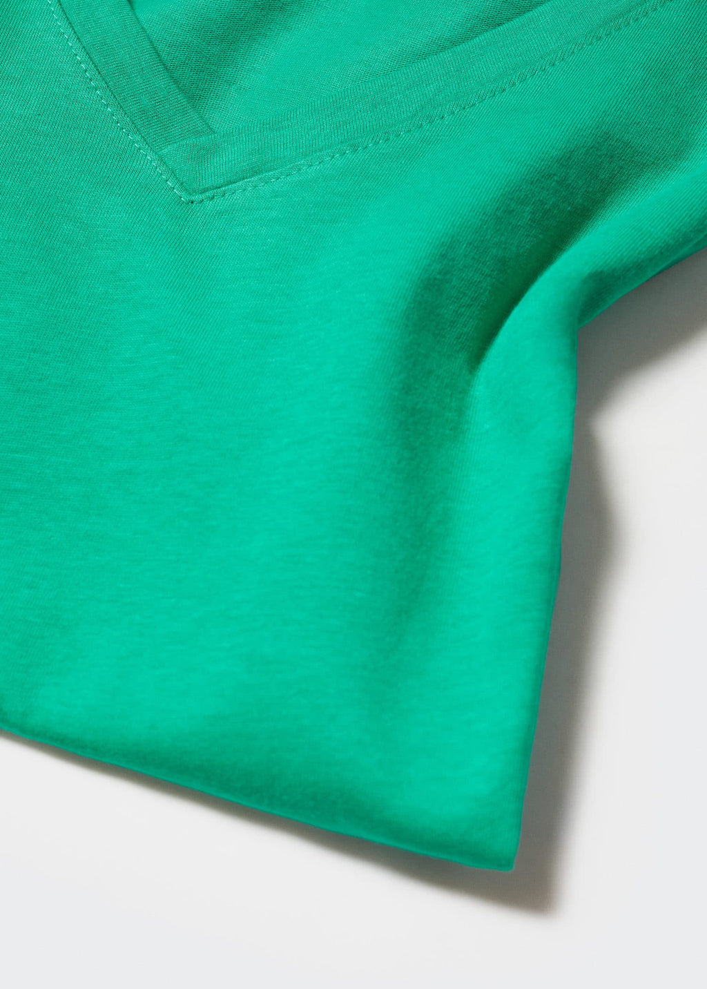 Camiseta algodón cuello pico