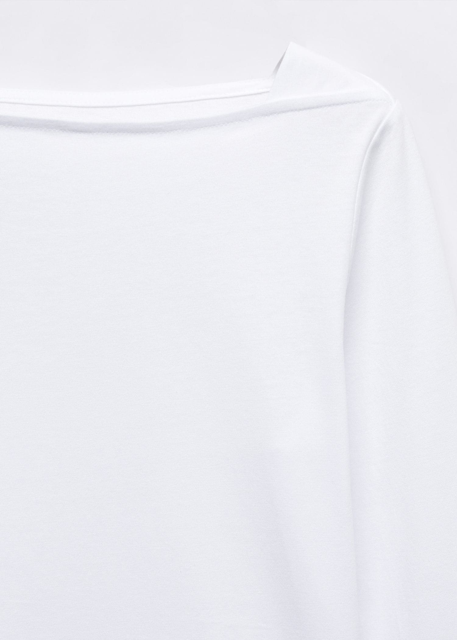 Camiseta cuello barco algodón