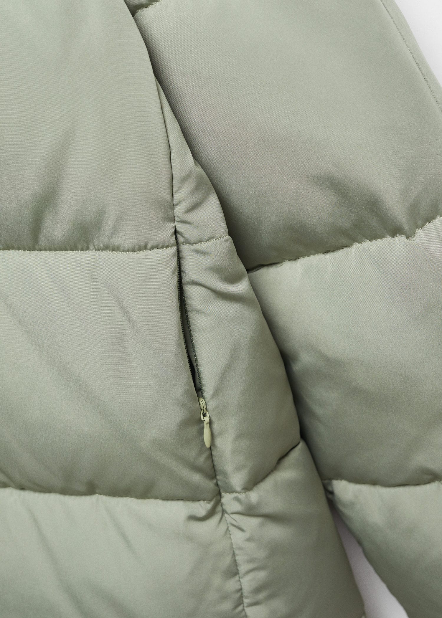 Anorak acolchado capucha