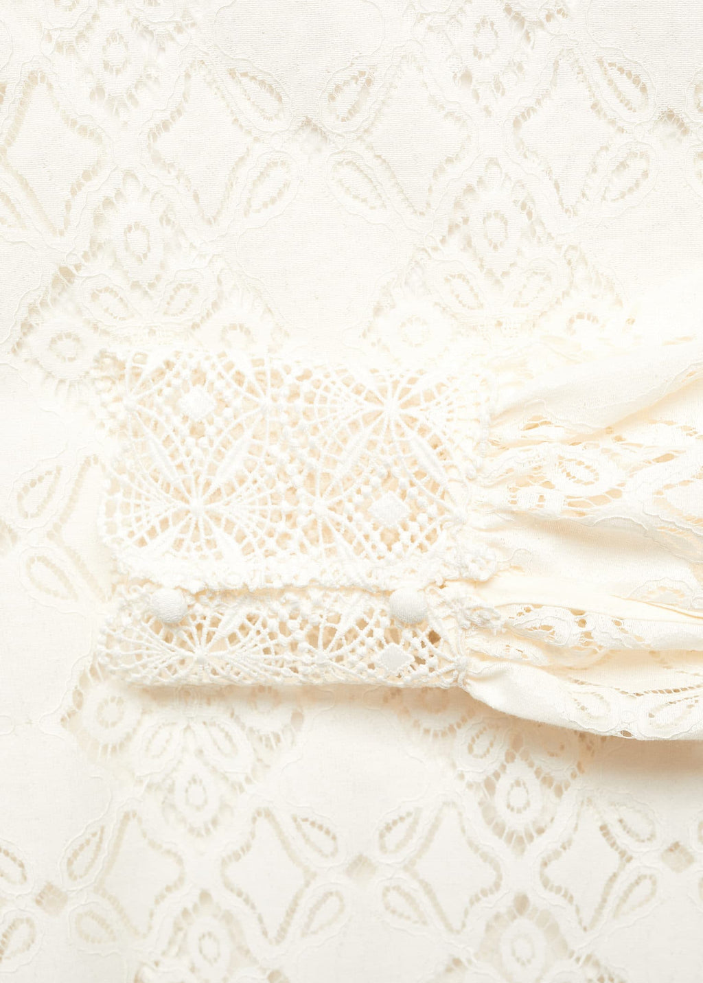 Blusa detalles calados