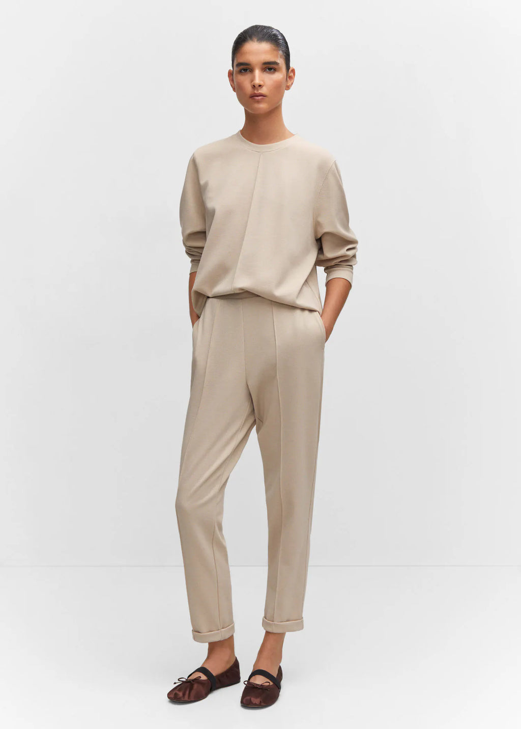 Pantalón jogger costuras