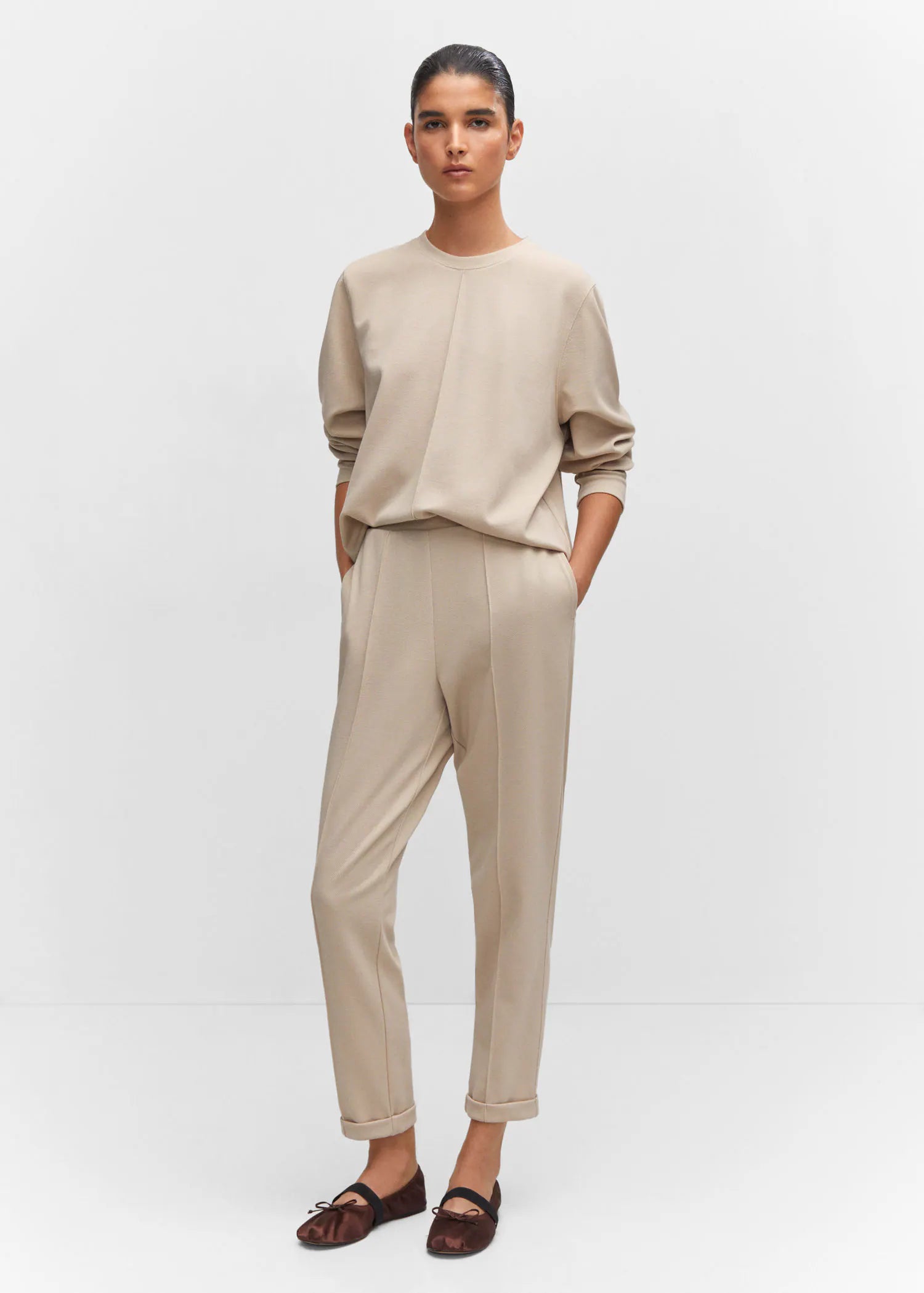 Pantalón jogger costuras