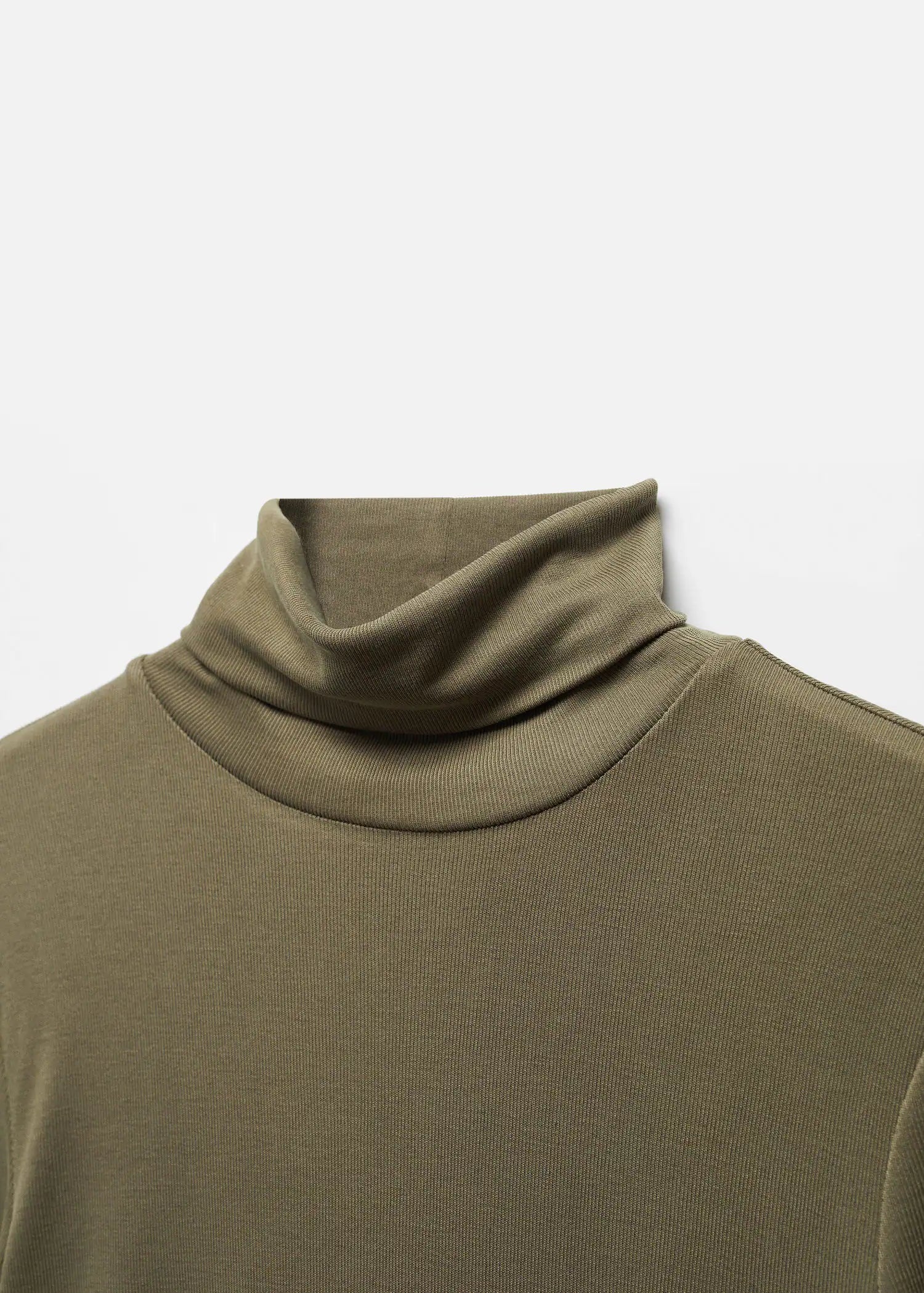 Camiseta modal cuello vuelto