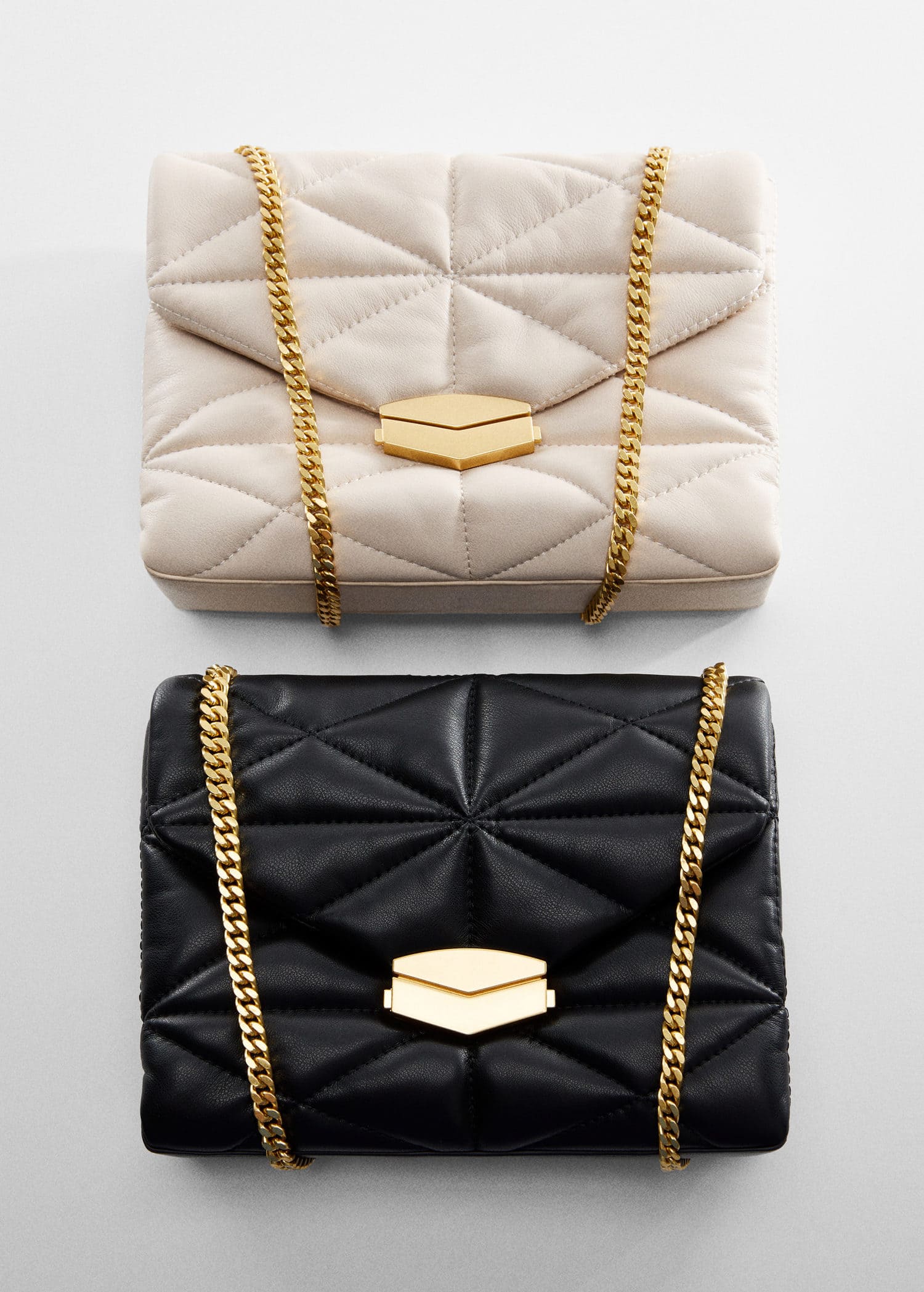 Bolso acolchado solapa