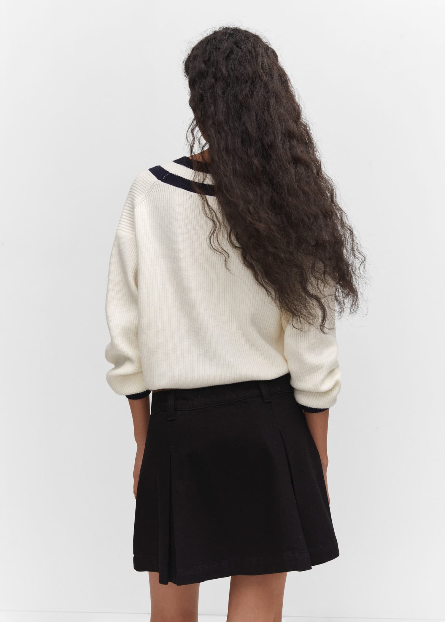 Jersey cuello pico contraste