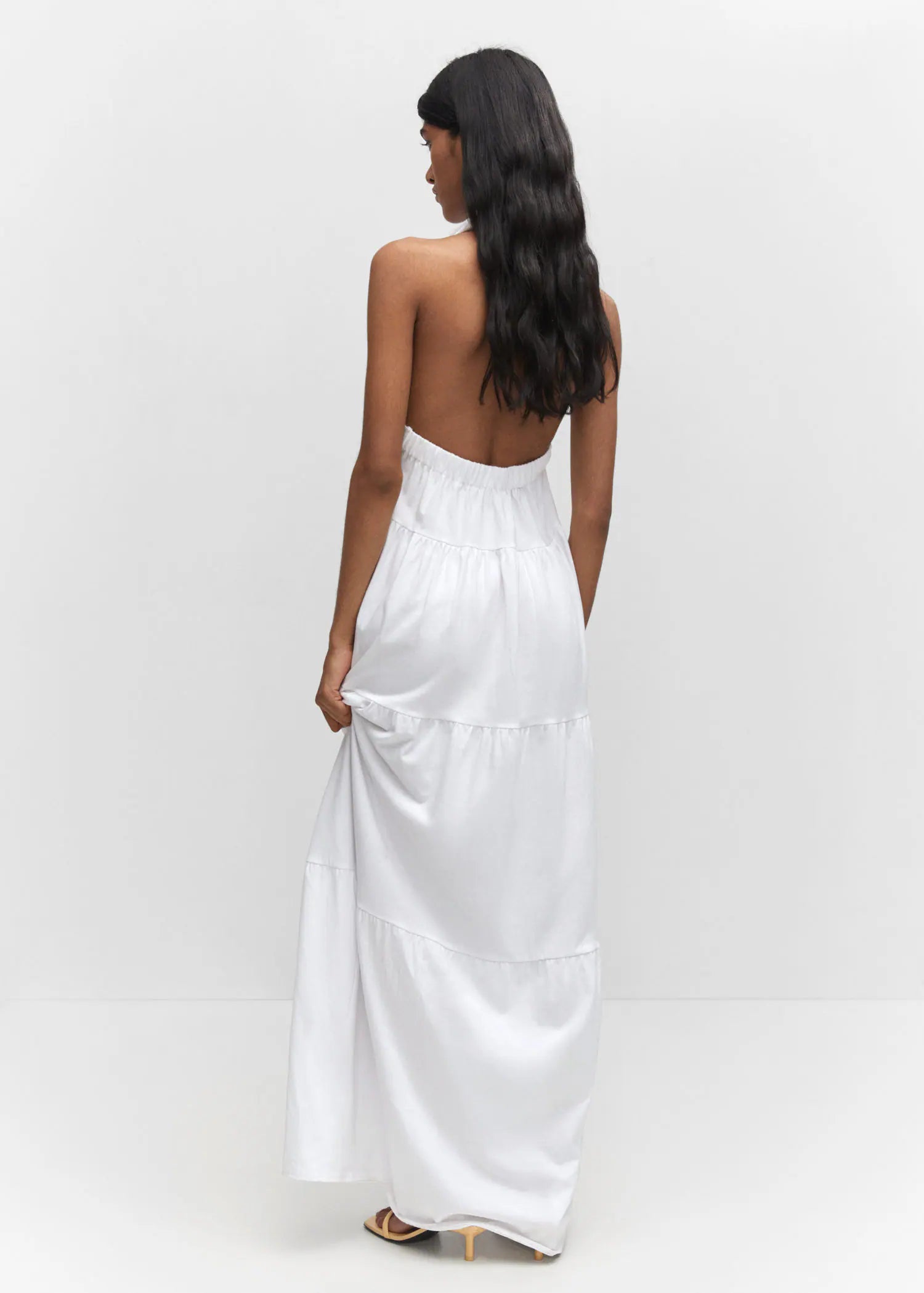 Vestido halter espalda abierta