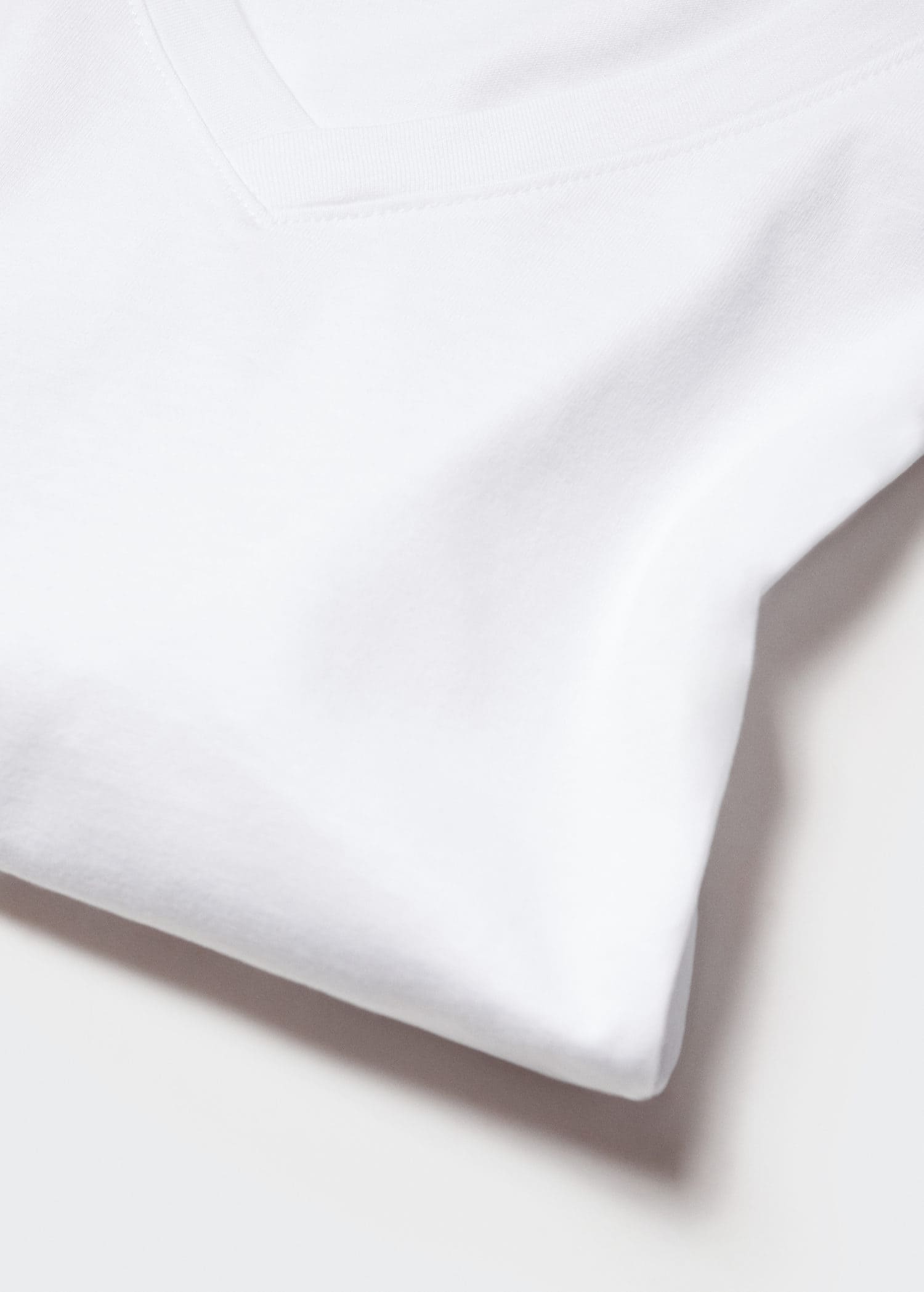Camiseta algodón cuello pico
