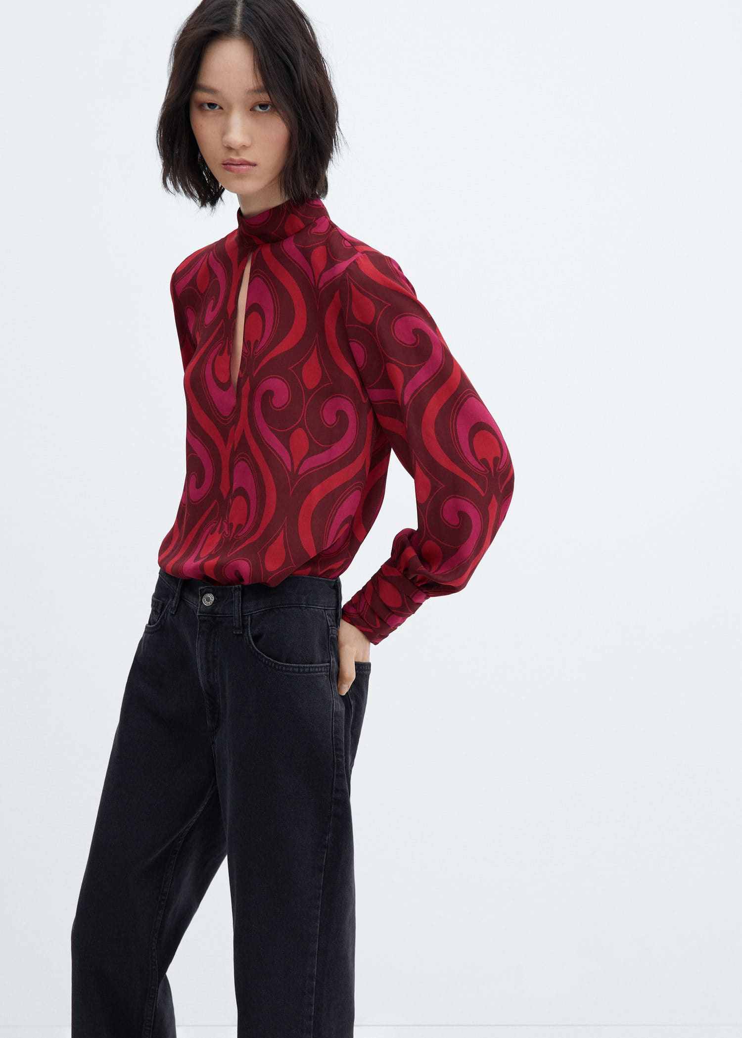 Blusa estampada detalle abertura