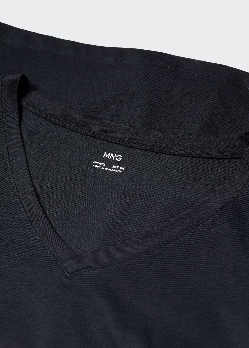 Camiseta algodón cuello pico