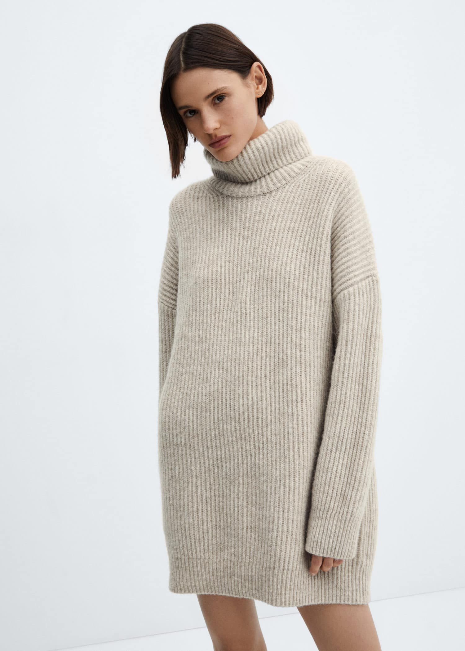 Vestido canalé cuello vuelto