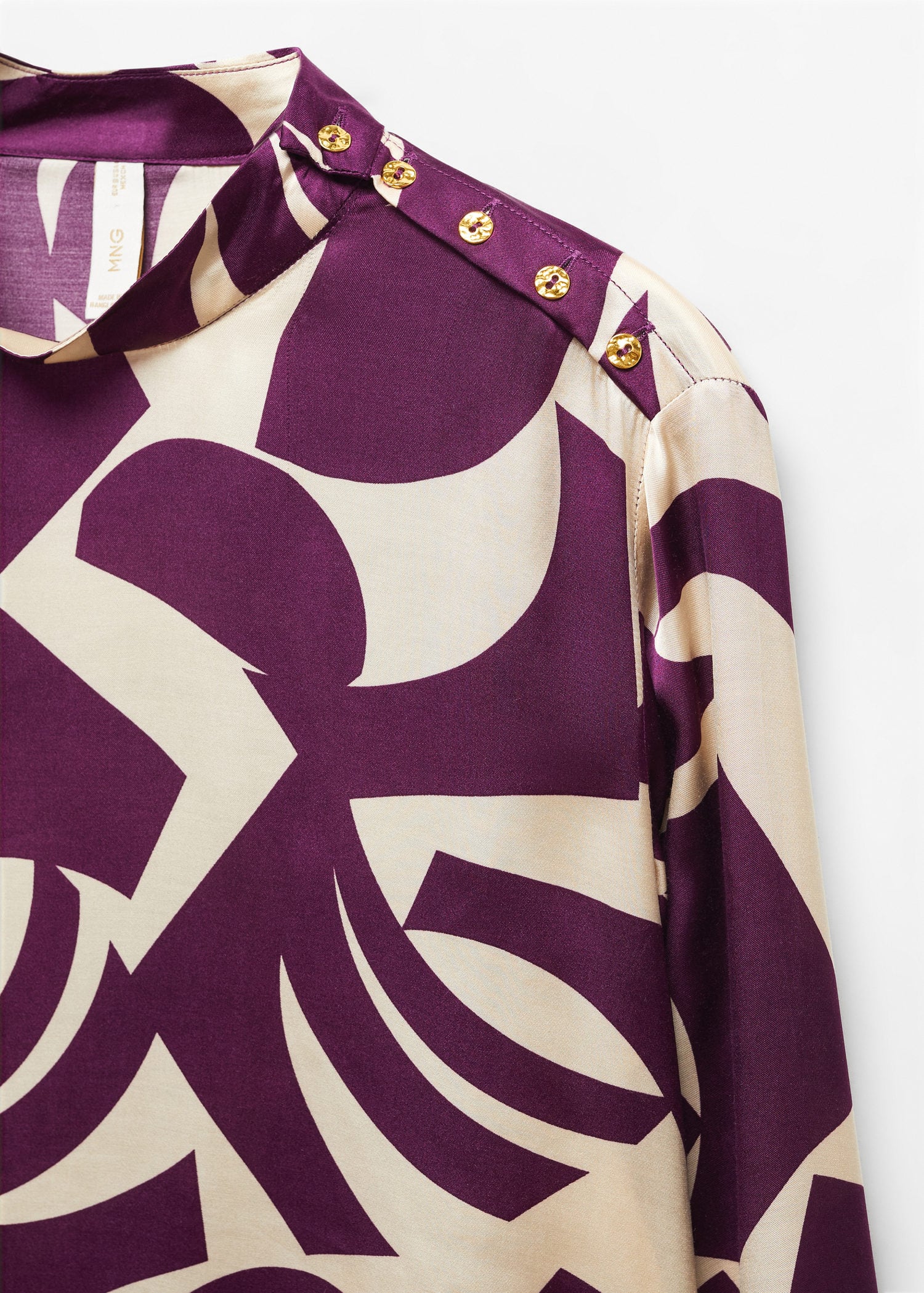 Blusa satinada estampada